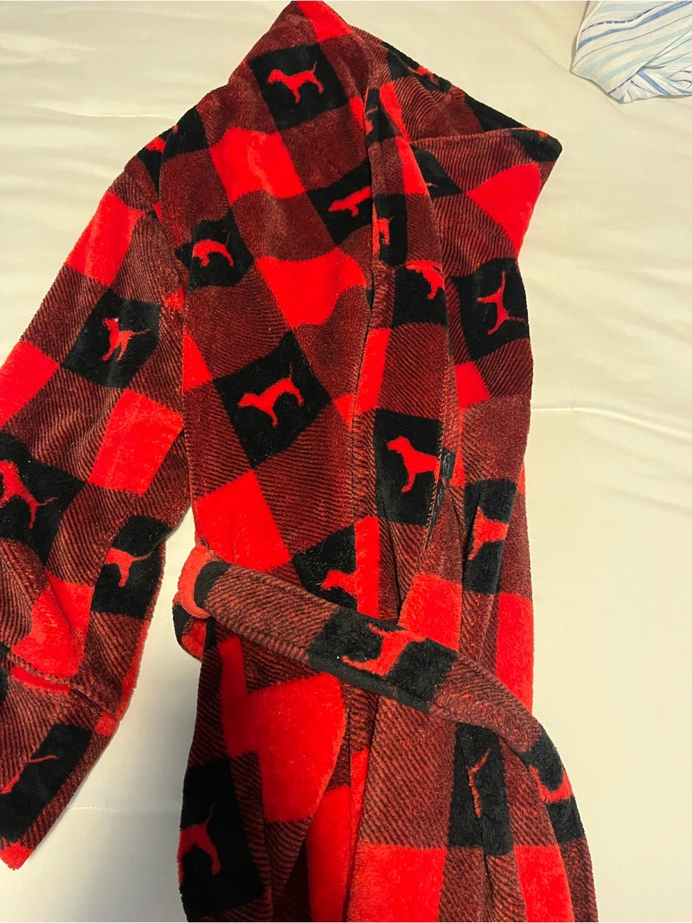 Victoria's Secret PINK red and black plaid robe with dog silhouettes